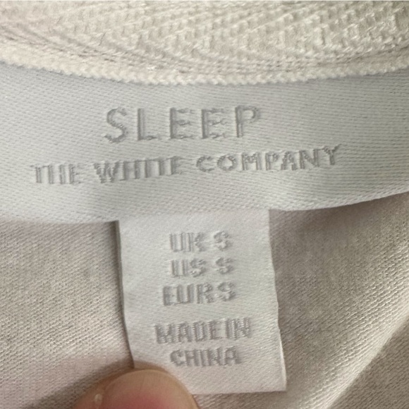 The White Company Cream Lightweight Scoop Neck Night Shirt - Picture 3 of 7